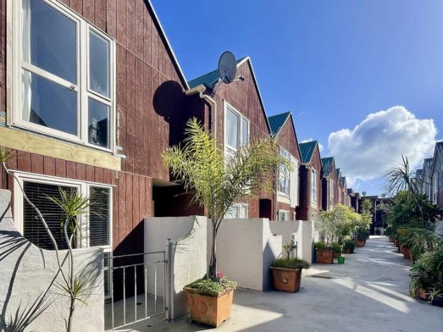 mount eden, 1 bedroom