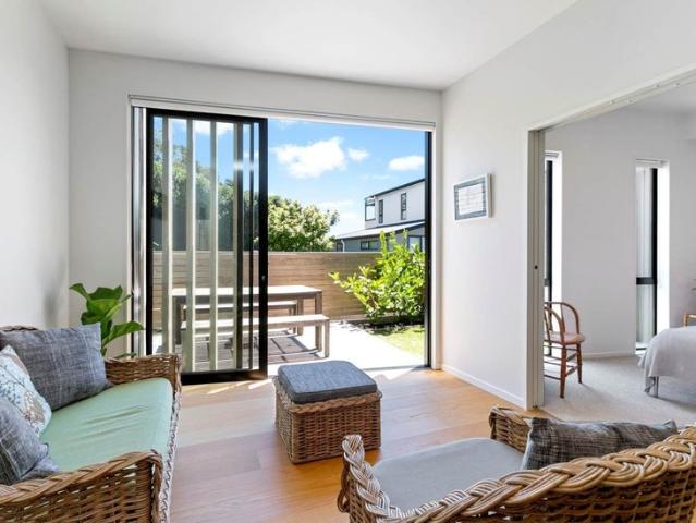 mount eden, 1 bedroom
