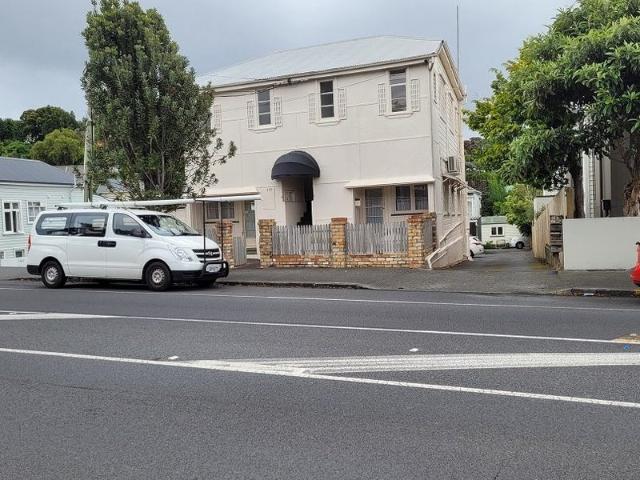 mount eden, 2 bedrooms