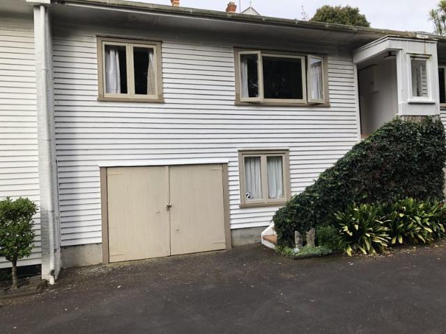 Mount Eden, 2 bedrooms