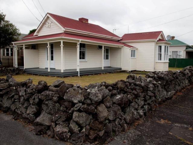 mount eden, 2 bedrooms