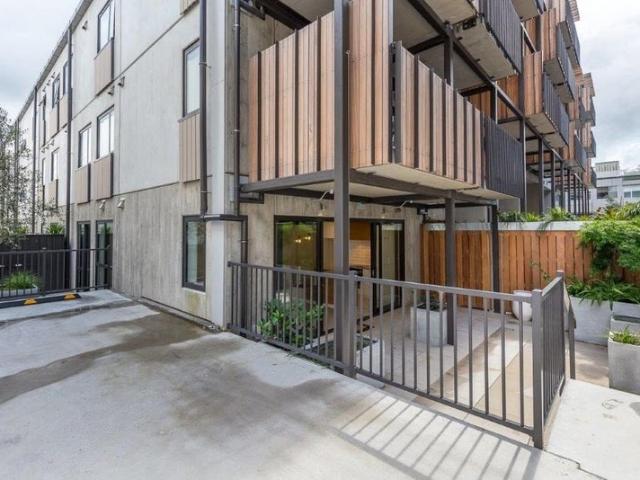mount eden, 2 bedrooms