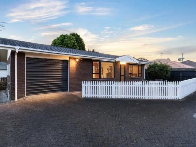 Mount Eden, 2 bedrooms