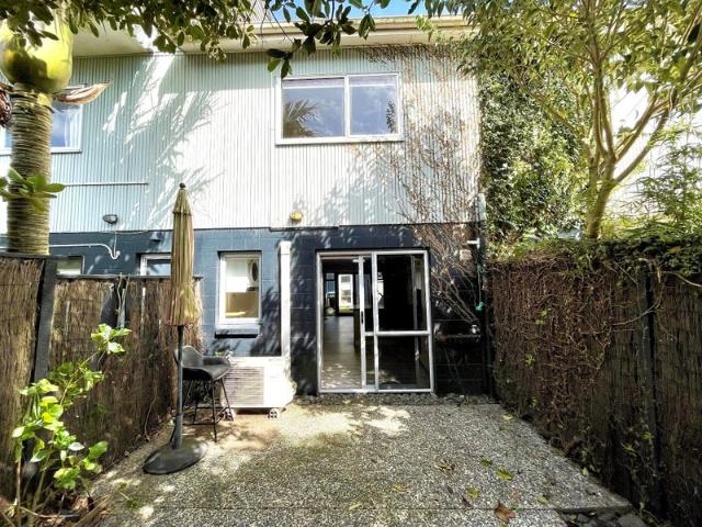 Mount Eden, 2 bedrooms