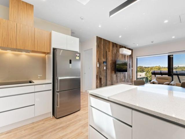 Mount Eden, 2 bedrooms