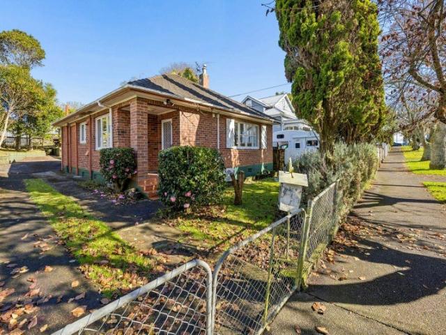 Mount Eden, 3 bedrooms