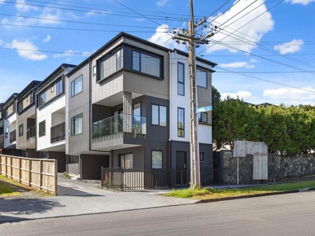 Mount Eden, 4 bedrooms