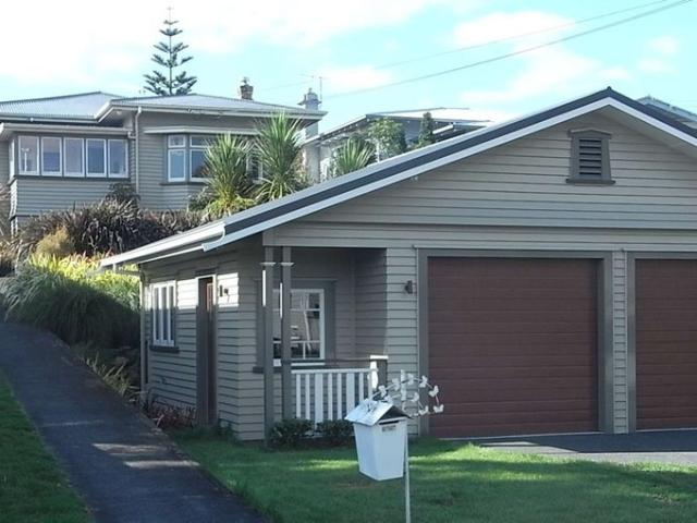 Mount Eden, 4 bedrooms