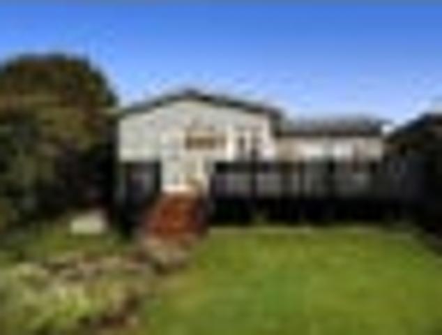 Mount Eden, 5 bedrooms, $1100 pw