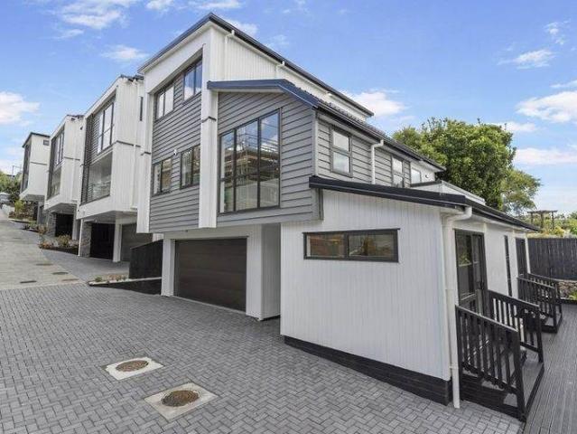 Mount Eden, 5 bedrooms