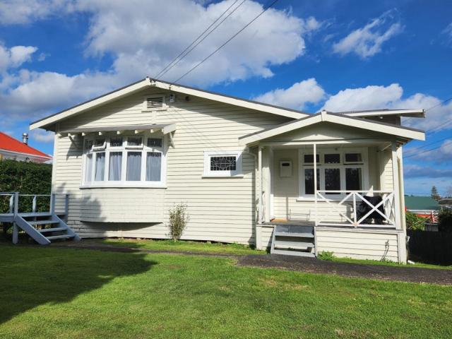 mount roskill, 2 bedrooms