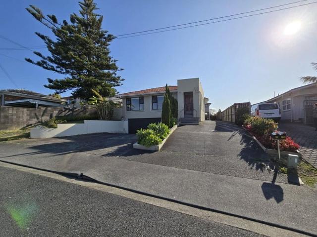 Mount Roskill, 3 bedrooms
