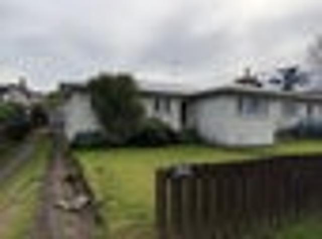 Mount Roskill, 4 bedrooms, $750 pw