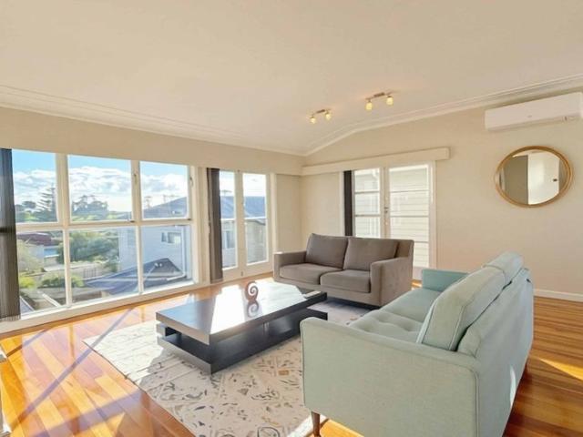 Mount Roskill 5 Bedroom Family Home + 2 Study
