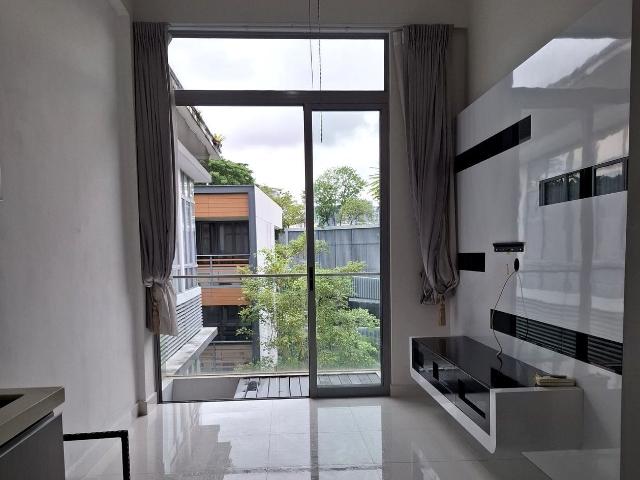 Mount Sophia Suites D9, Apartment