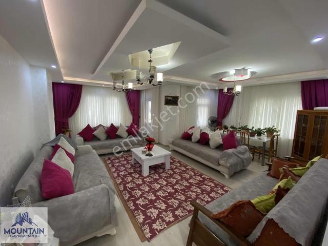Mountaın Gayrımenkul'dan Fırsat 3+1 Satılık Daire