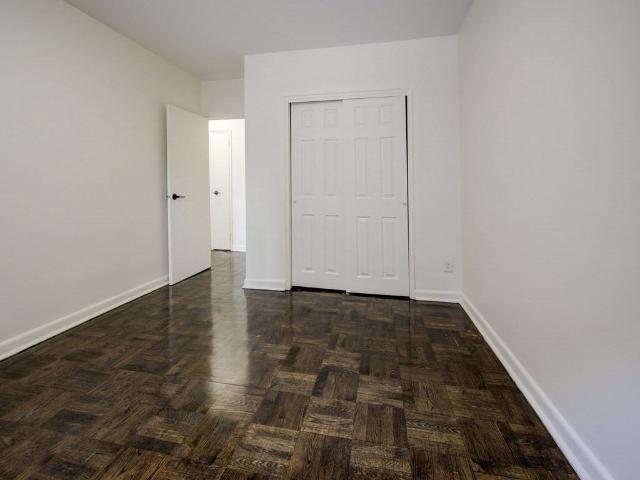 Mountain Apartments 2 Bedroom Apartment for Rent at 20 Mountain Ave N, Hamilton, ON L8G 3P2 Stoney Creek Estates