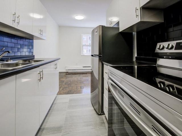 Mountain Apartments 2 Bedroom Apartment for Rent at 20 Mountain Ave N, Hamilton, ON L8G 3P2 Stoney Creek Estates