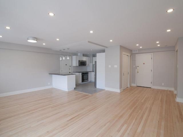 Mountain Place 1 Bedroom Apartment for Rent at 3468 Rue Drummond, Montréal, QC H3G 1Y4