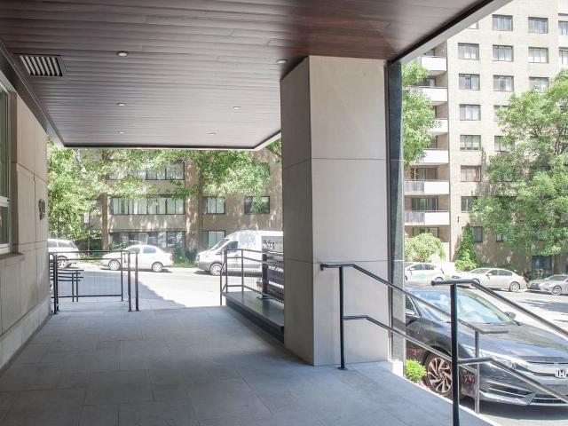 Mountain Place Studio Apartment for Rent at 3468 Rue Drummond, Montréal, QC H3G 1Y4
