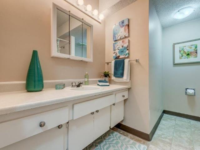 Mountainview Apartments 1 Bedroom Apartment for Rent at 1903 8 Ave Ne, Calgary, AB T2E 0T3 Mayland Heights