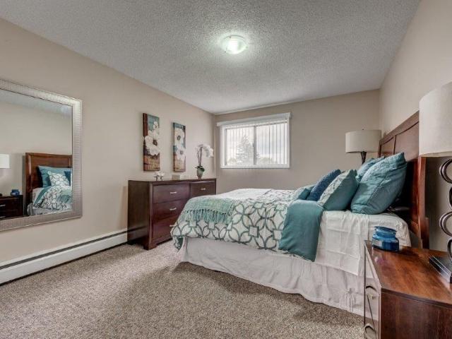 Mountainview Apartments 3 Bedroom Apartment for Rent at 1903 8 Ave Ne, Calgary, AB T2E 0T3 Mayland Heights