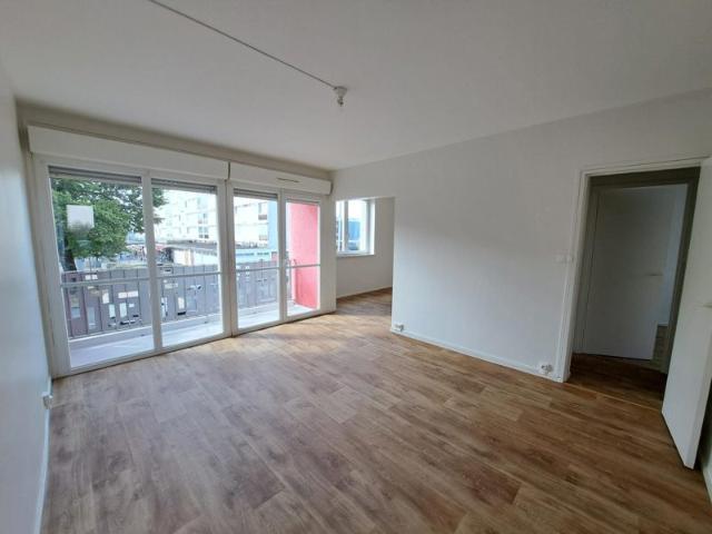 MOURENX RUE CALMETTE T2 de 53 m2