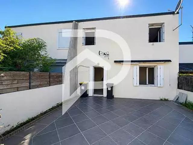 Mourenx 64150 Achat / Vente maison 4 pièces t4 au dernier étage terrasse