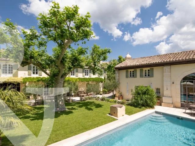 MOURIES, maison à vendre, 9 pièces, 441 m²