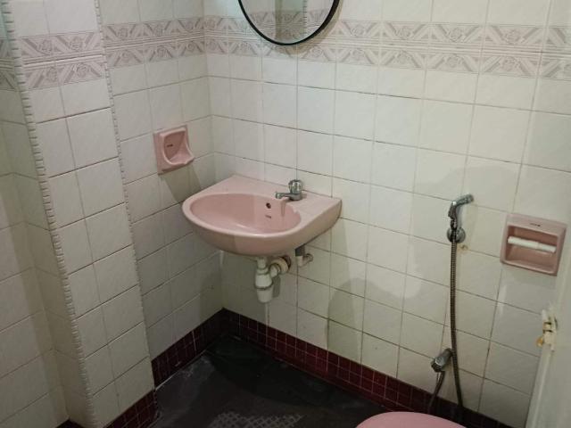 Move In Now, Pay Later with Atome! 1 Month Deposit Room w/ Private Bath @ Chow Kit Near Hospital Kuala Lumpur