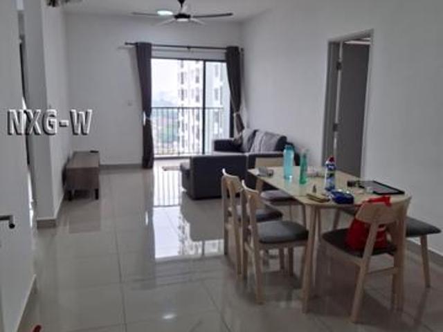 Move In Condition Fully Furnished Berkeley Uptown Residence Klang