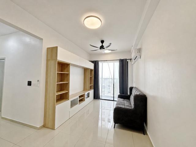 Move in Condition Fully Furnished With 2 Carpark Near Airport FTZ