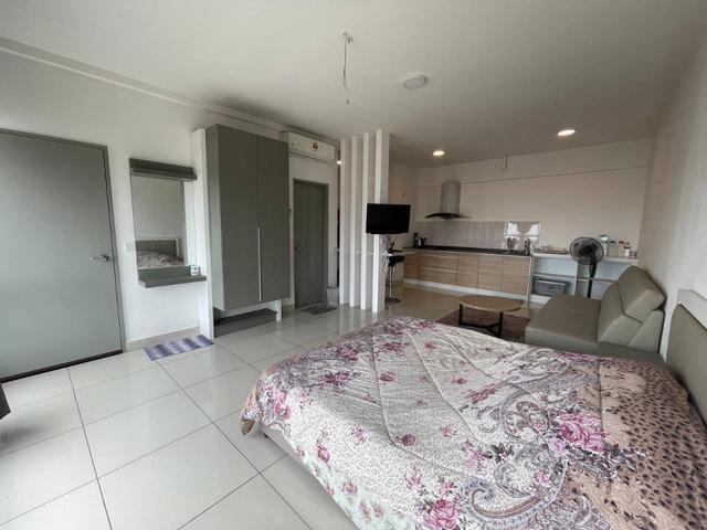Move In Condition Mid Floor Unit at Evo SOHO suites