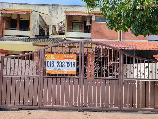 Move In Condition Spacious Double Storey Terrace House
