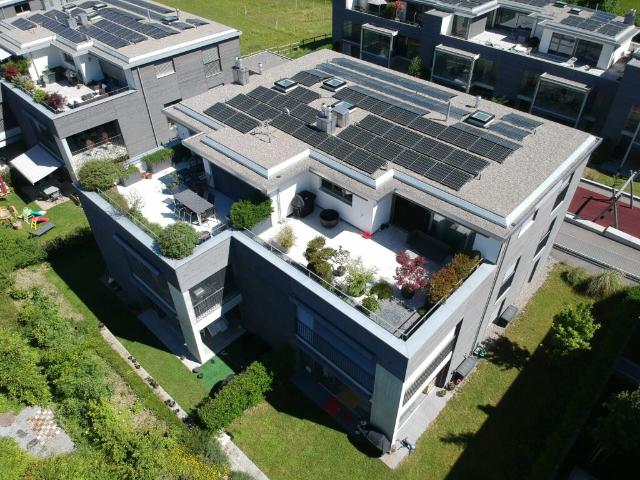 Move in & feel at home hochwertige Attikawohnung für Expats & Professionals
