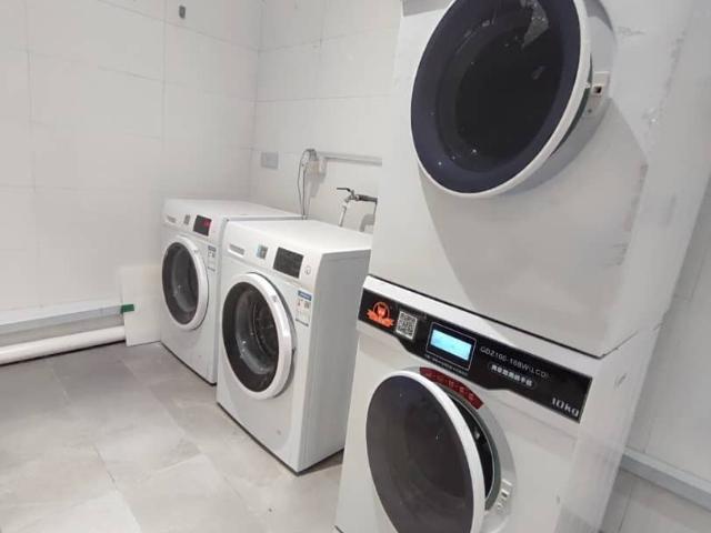 Move In immediate️️Hotel Concept Room with private toilent Zero Deposit/Low deposit acceptance