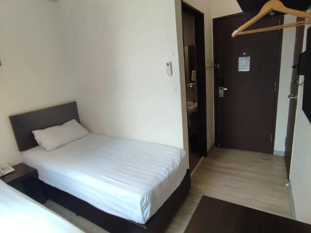 Move In immediate️️Hotel Concept Room with private toilent Zero Deposit/Low deposit acceptance