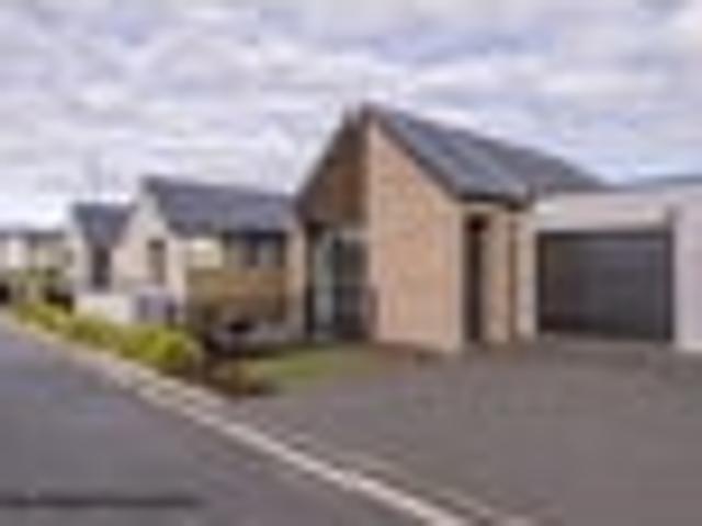 Move In ready duplex villas Lincoln Grove