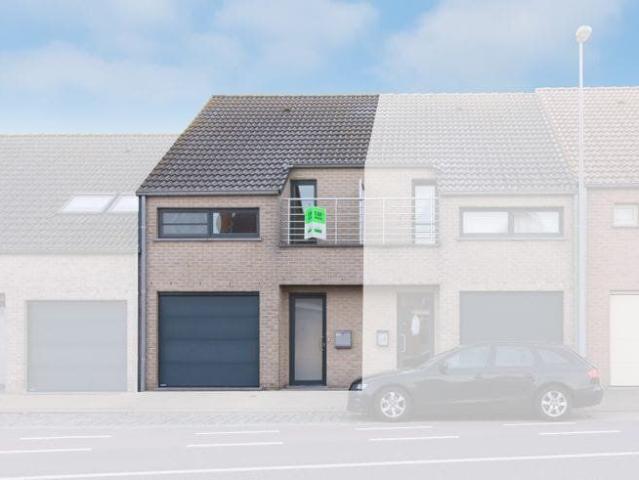 Move in ready, fully equipped home with beautiful views – S…