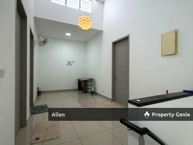 Move In Ready! Fully Furnished Double Storey @ Horizon Hills | Available Now
