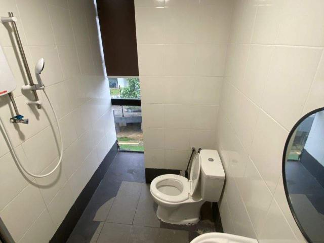 Move In Ready Room Near MRT