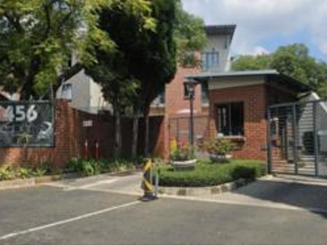 move in ready studio apartment in th.
