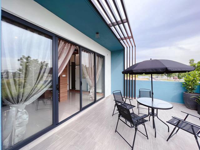 Move In Ready Unit Gated Guard Club House 2 Storey Ayer Keroh MITC