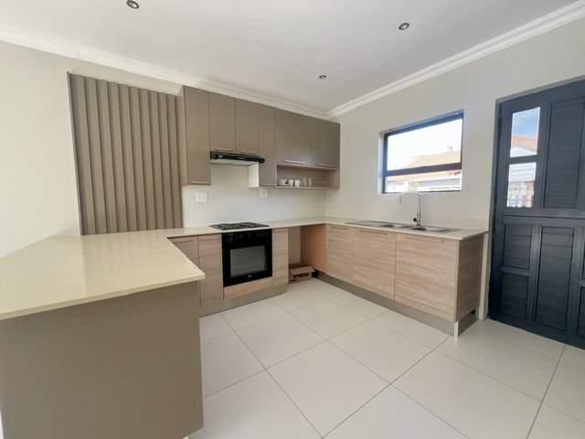 Move In Ready 3 Bedroom Home with Modern Finishes