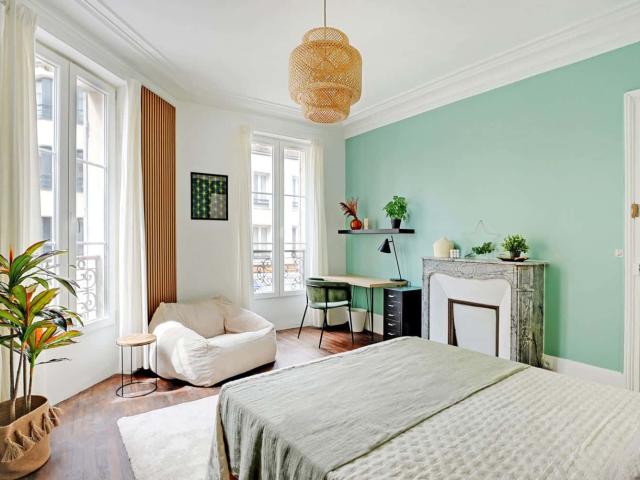 Move into a spacious 16 m² bedroom CL45
