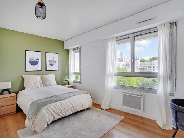 Move into this 13 m² room with a view – ISY02