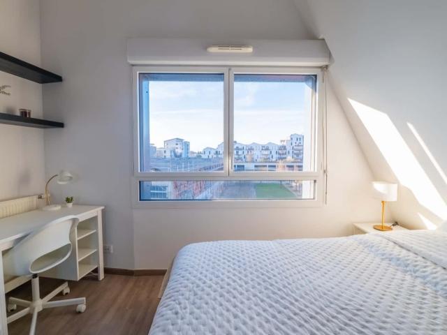 Move into this 13 m² room within Bacalan BO45