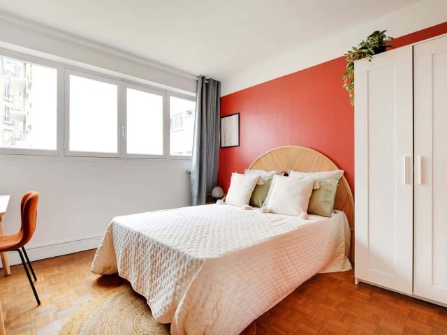 Move into this 11 m² room in Paris PA114