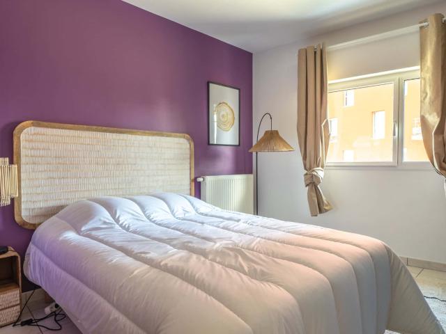 Move into this bold 11 m² room for rent in a coliving space on the Île de Nantes NT17