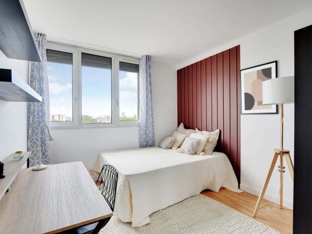 Move into this chic 10 m² room